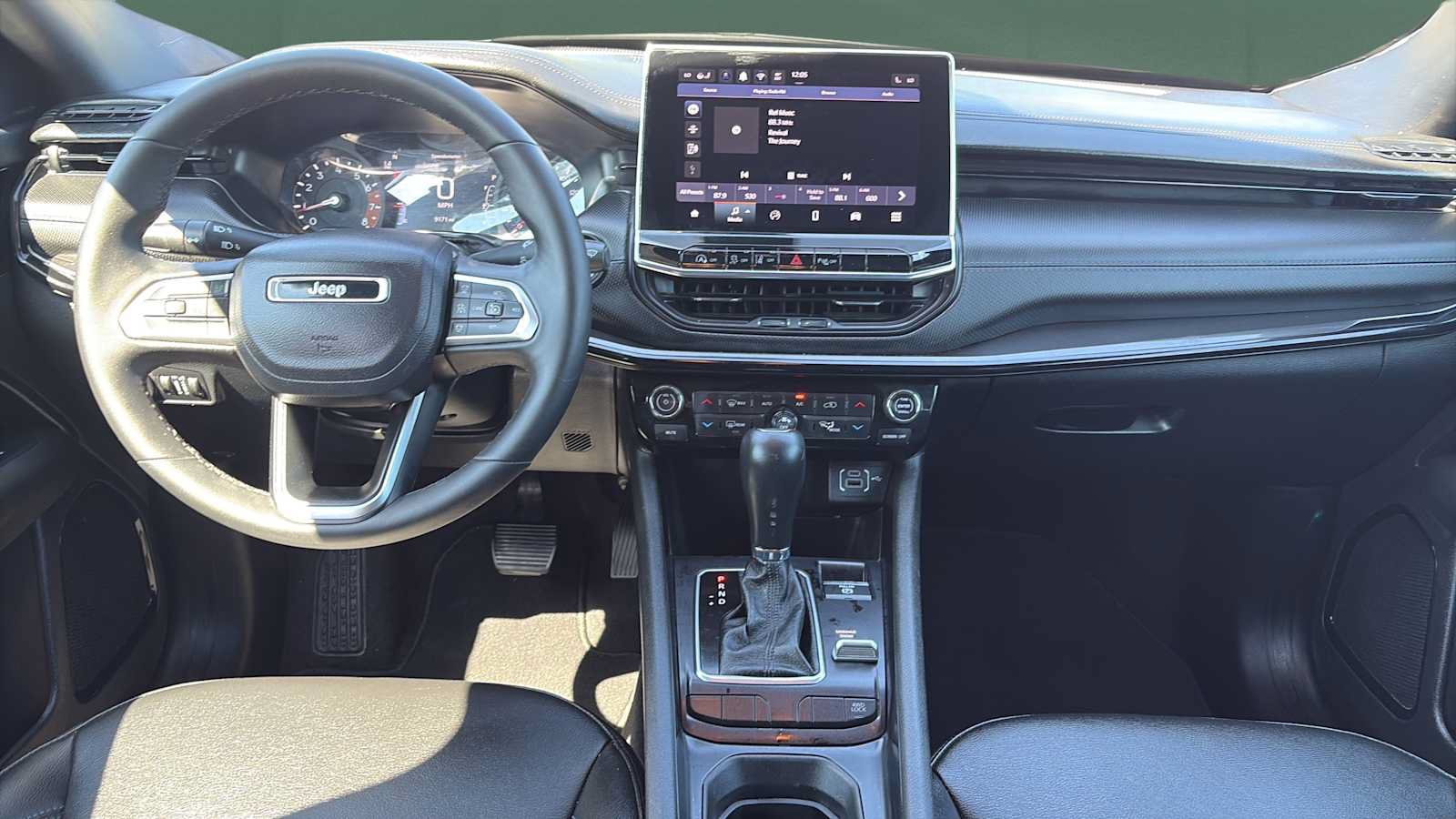 Used 2026 Jeep Compass Limited AWD/4WD image 18