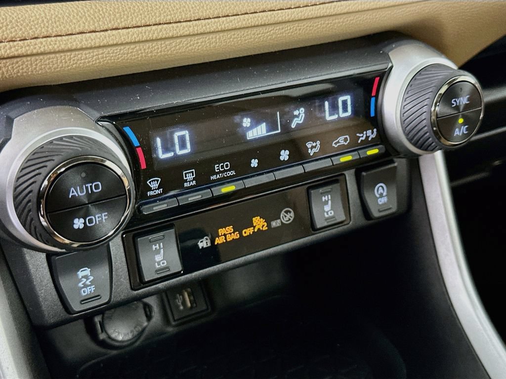 Used 2023 Toyota RAV4 XLE Premium AWD/4WD image 17