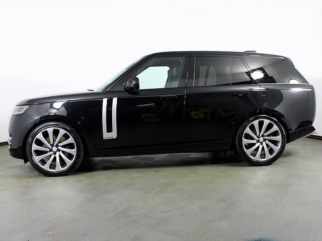 Used 2025 Land Rover Range Rover Autobiography AWD/4WD image 2