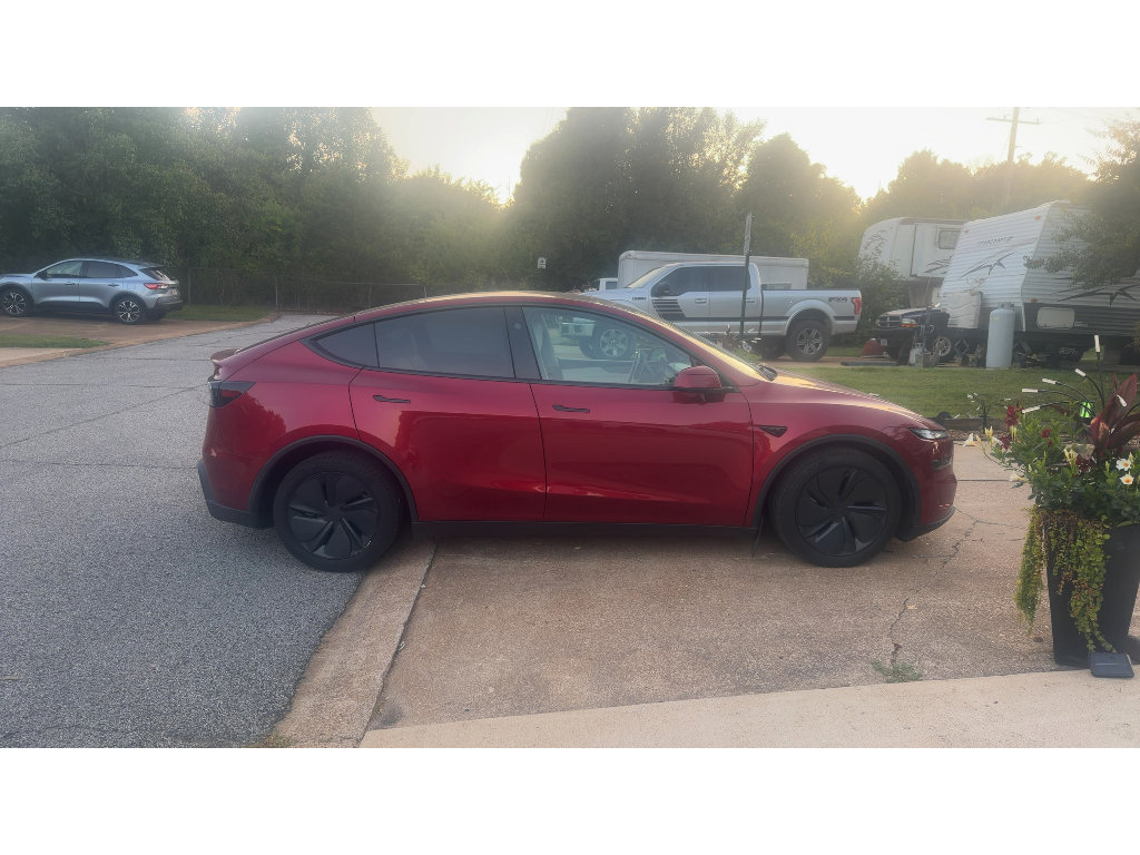 Used 2026 Tesla Model Y Long Range AWD/4WD image 4