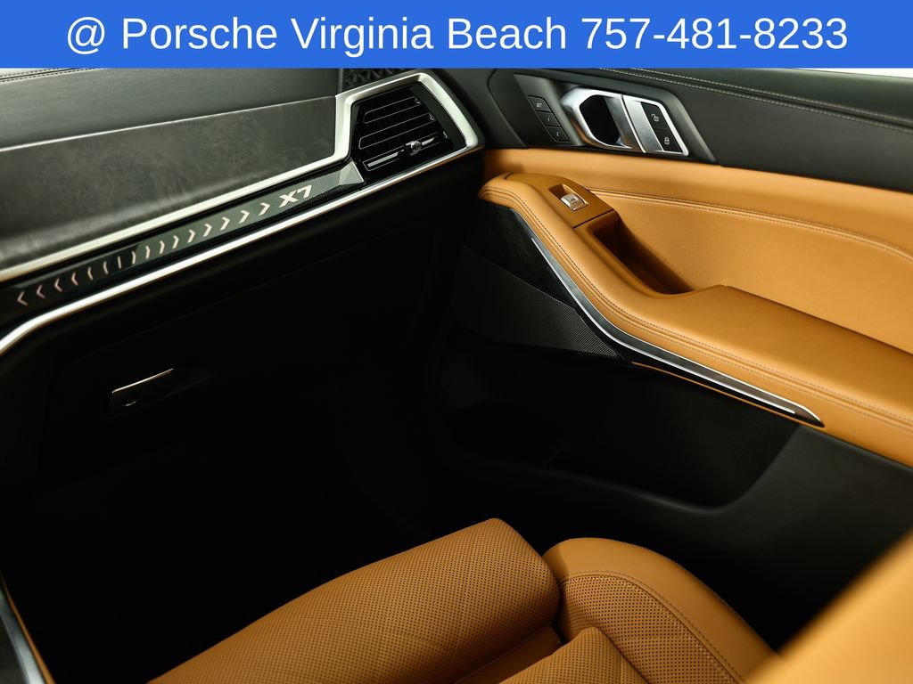 Used 2025 BMW X7 xDrive40i w/ Premium Package AWD/4WD image 31