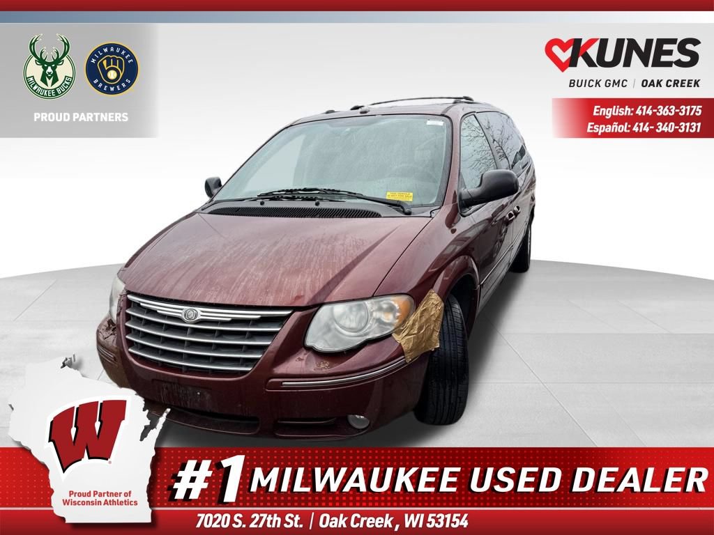 Used 2007 Chrysler Town & Country Limited FWD image 1