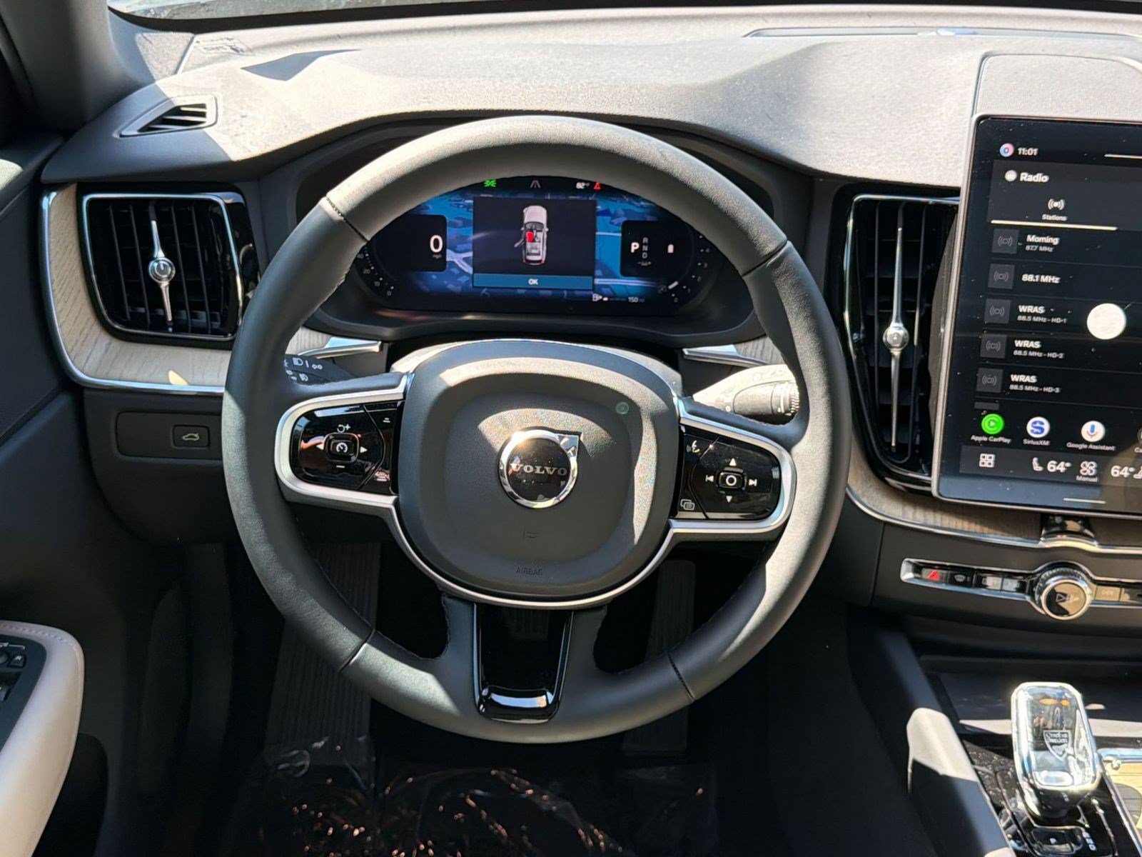 New 2026 Volvo XC60 B5 Plus w/ Protection Package Premier AWD/4WD image 11
