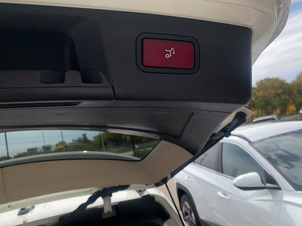 Used 2010 Mercedes-Benz GLK 350 4MATIC image 33