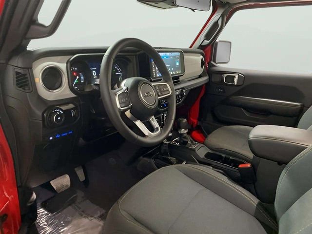 Used 2025 Jeep Wrangler Unlimited Sahara w/ Safety Group image 61