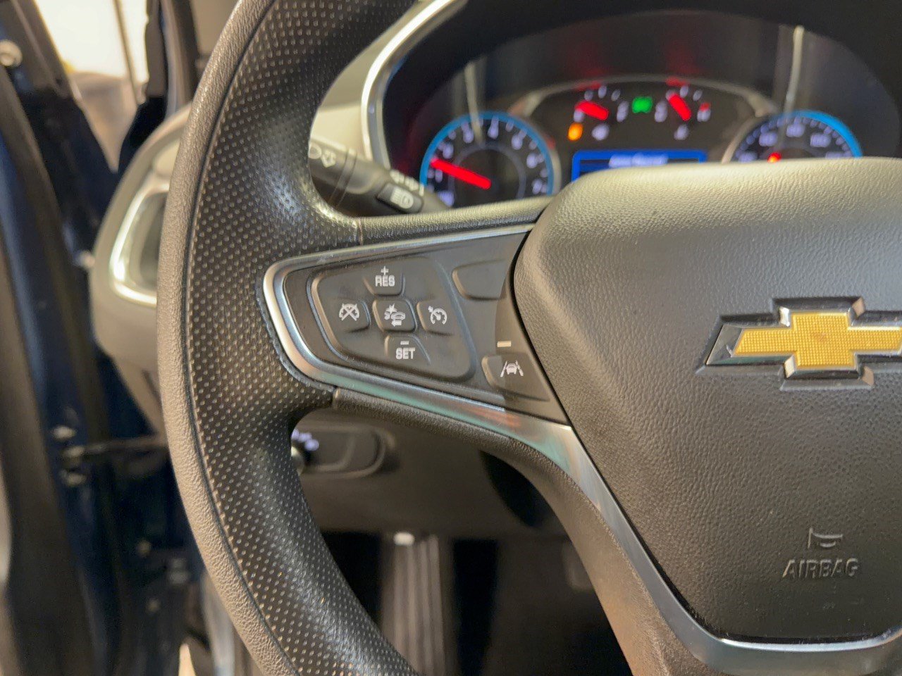 Used 2024 Chevrolet Equinox LT FWD image 18