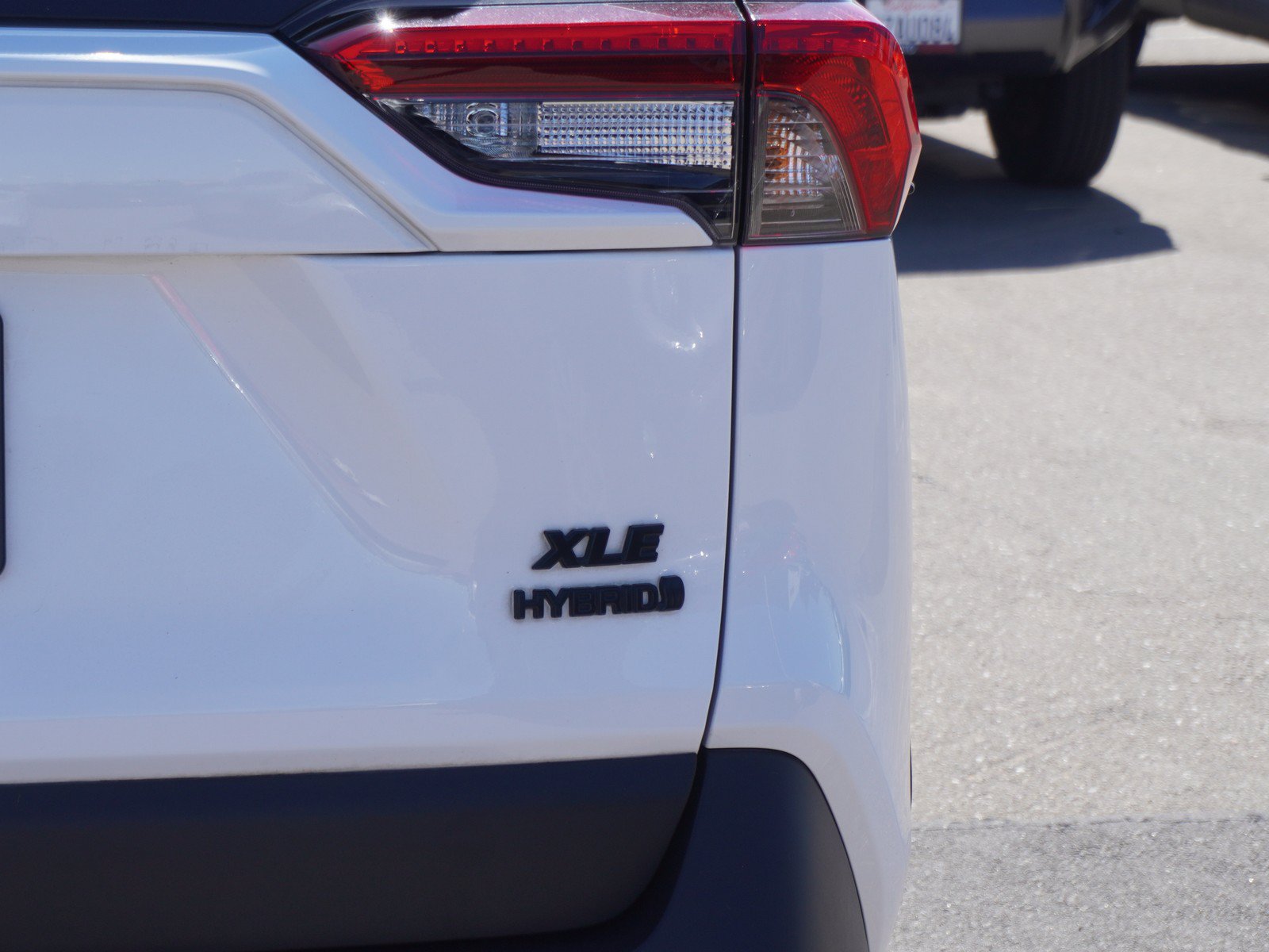 Used 2021 Toyota RAV4 XLE w/ Convenience Package AWD/4WD image 12