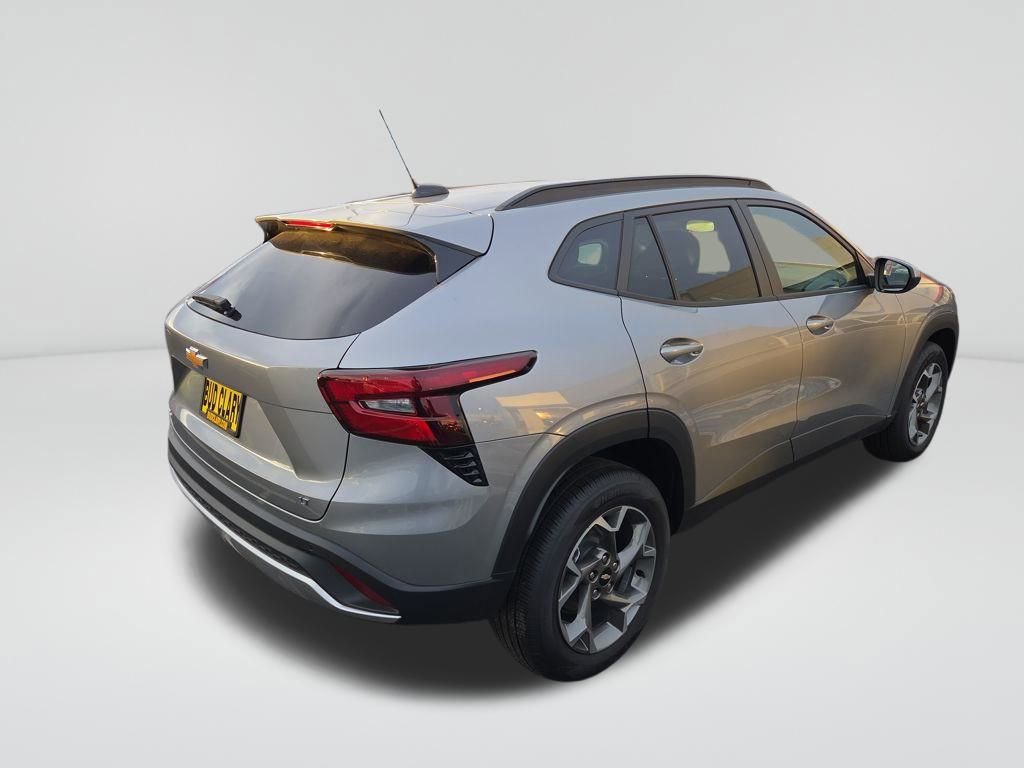 New 2025 Chevrolet Trax LT w/ Driver Confidence Package image 17