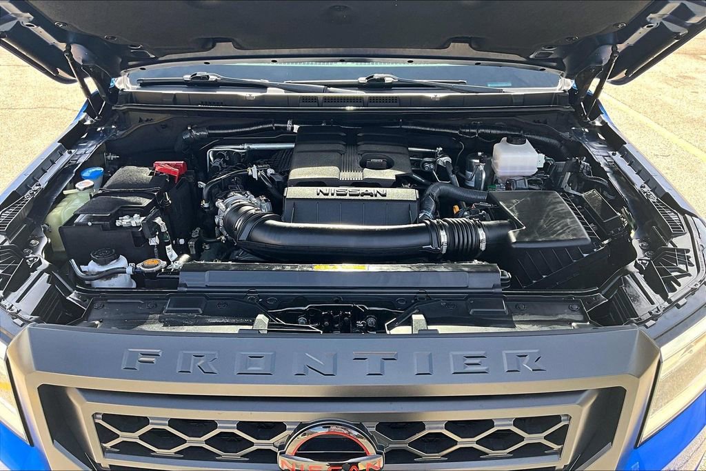 Used 2024 Nissan Frontier PRO-4X w/ Pro Convenience Package image 10