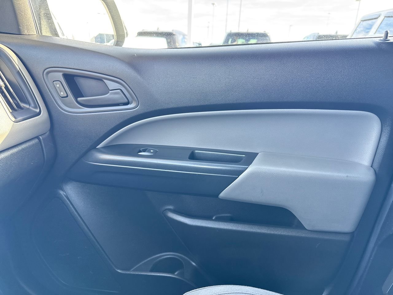 Used 2018 Chevrolet Colorado W/T image 26