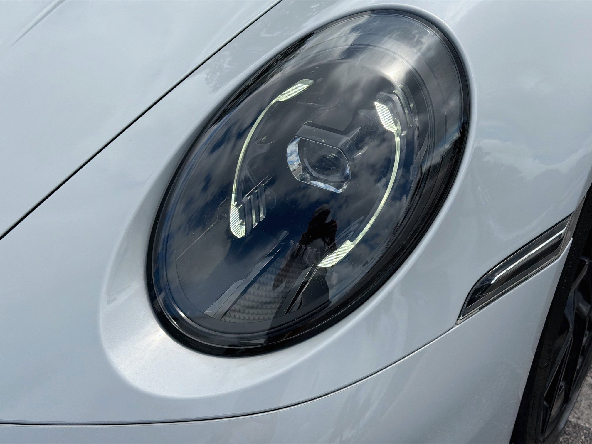 Used 2025 Porsche 911 Carrera RWD image 9