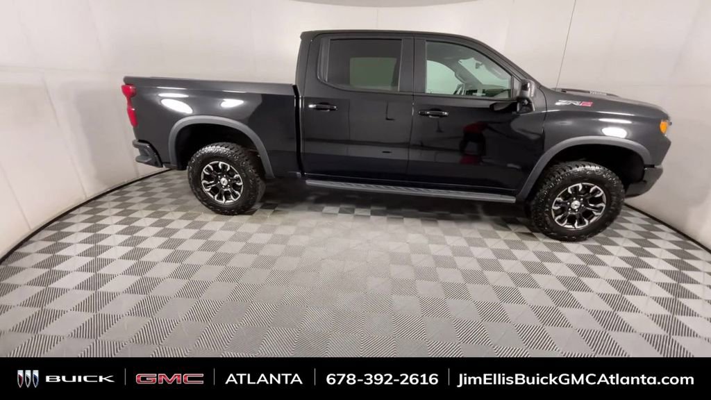 Used 2024 Chevrolet Silverado 1500 ZR2 image 10