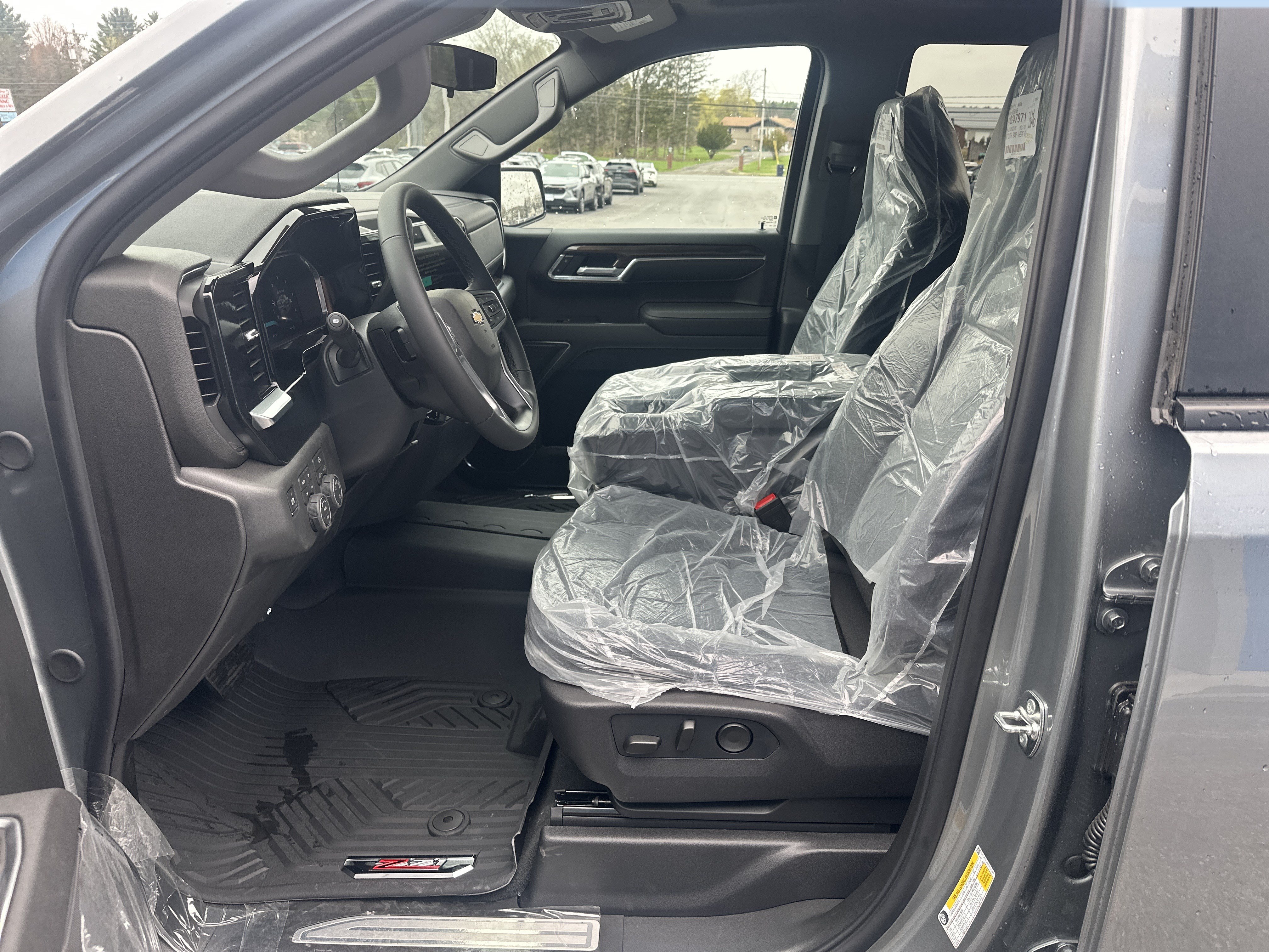 New 2026 Chevrolet Silverado 1500 LT AWD/4WD image 9