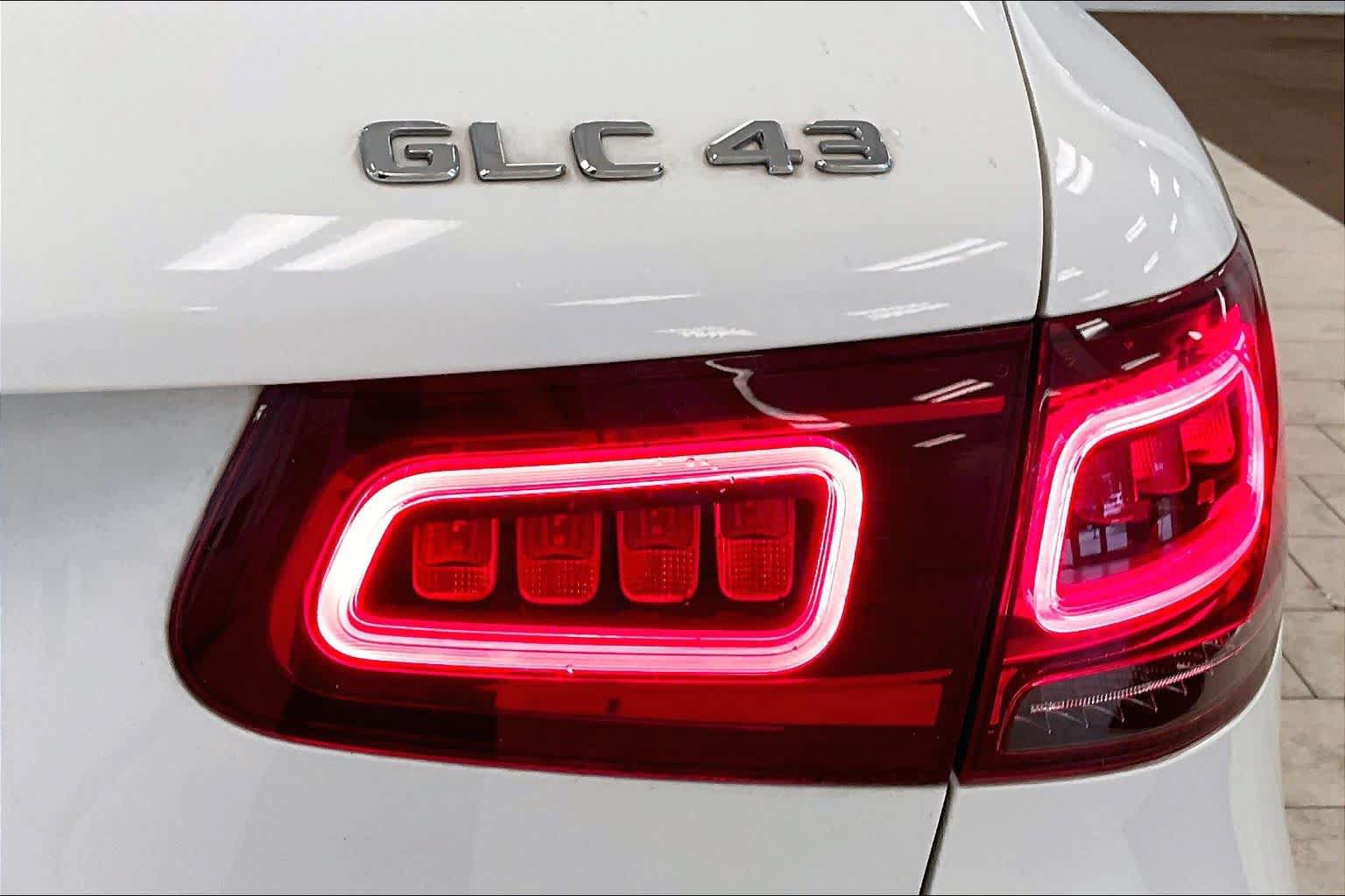 Used 2022 Mercedes-Benz GLC 43 AMG 4MATIC image 28