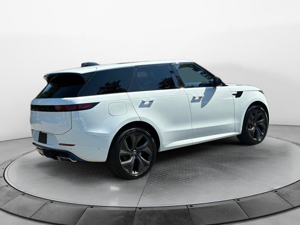 Used 2025 Land Rover Range Rover Sport Dynamic SE AWD/4WD image 7