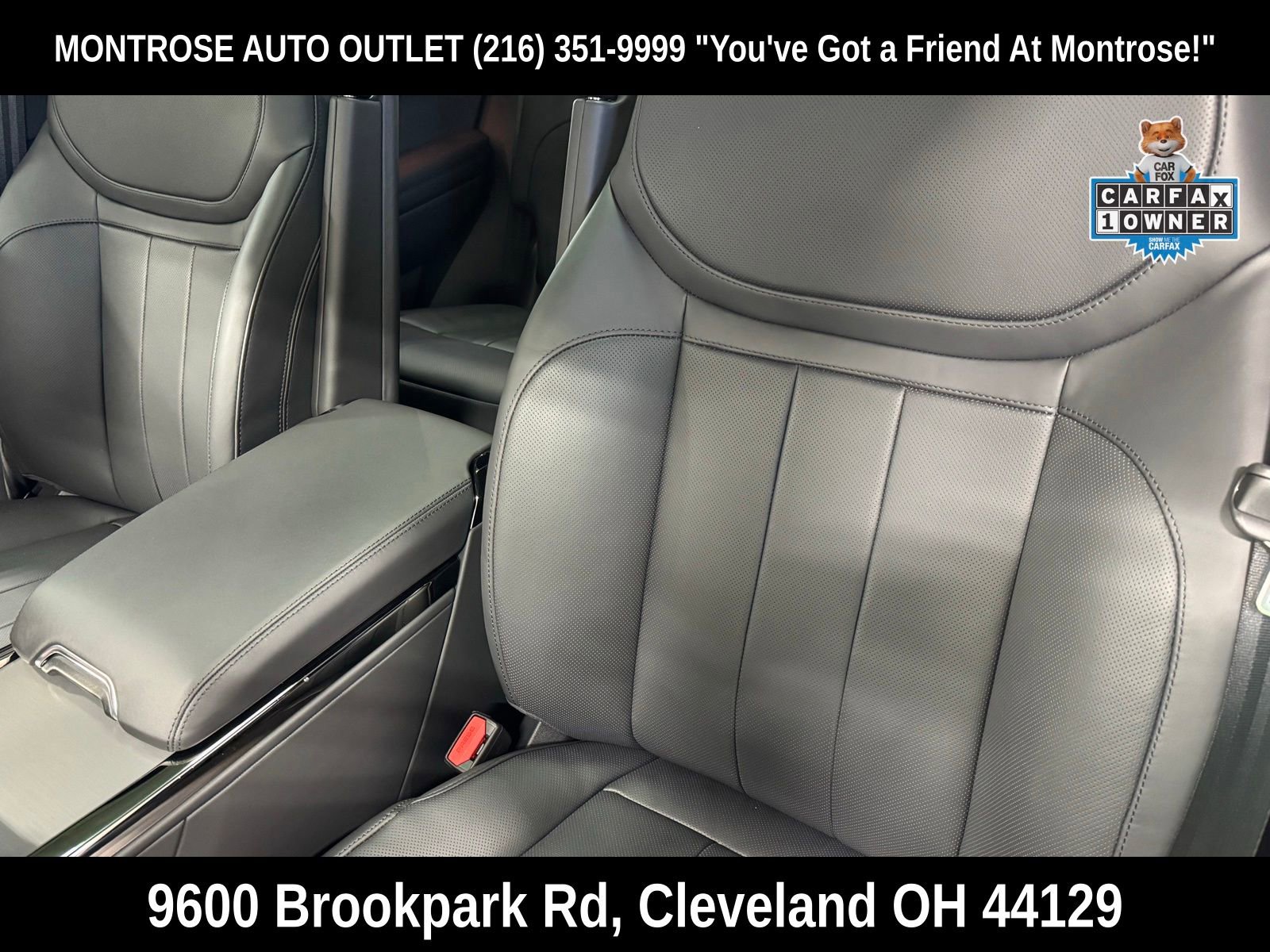 Used 2025 Land Rover Range Rover Sport SE image 27