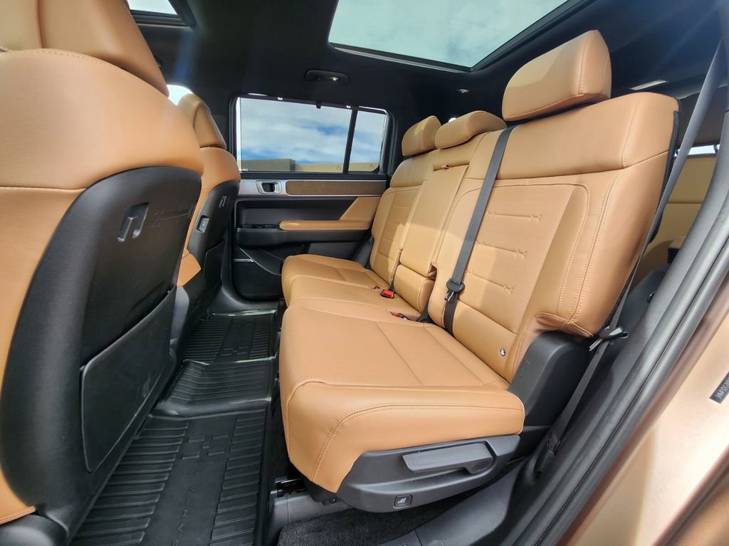 Certified 2024 Hyundai Santa Fe Limited image 12