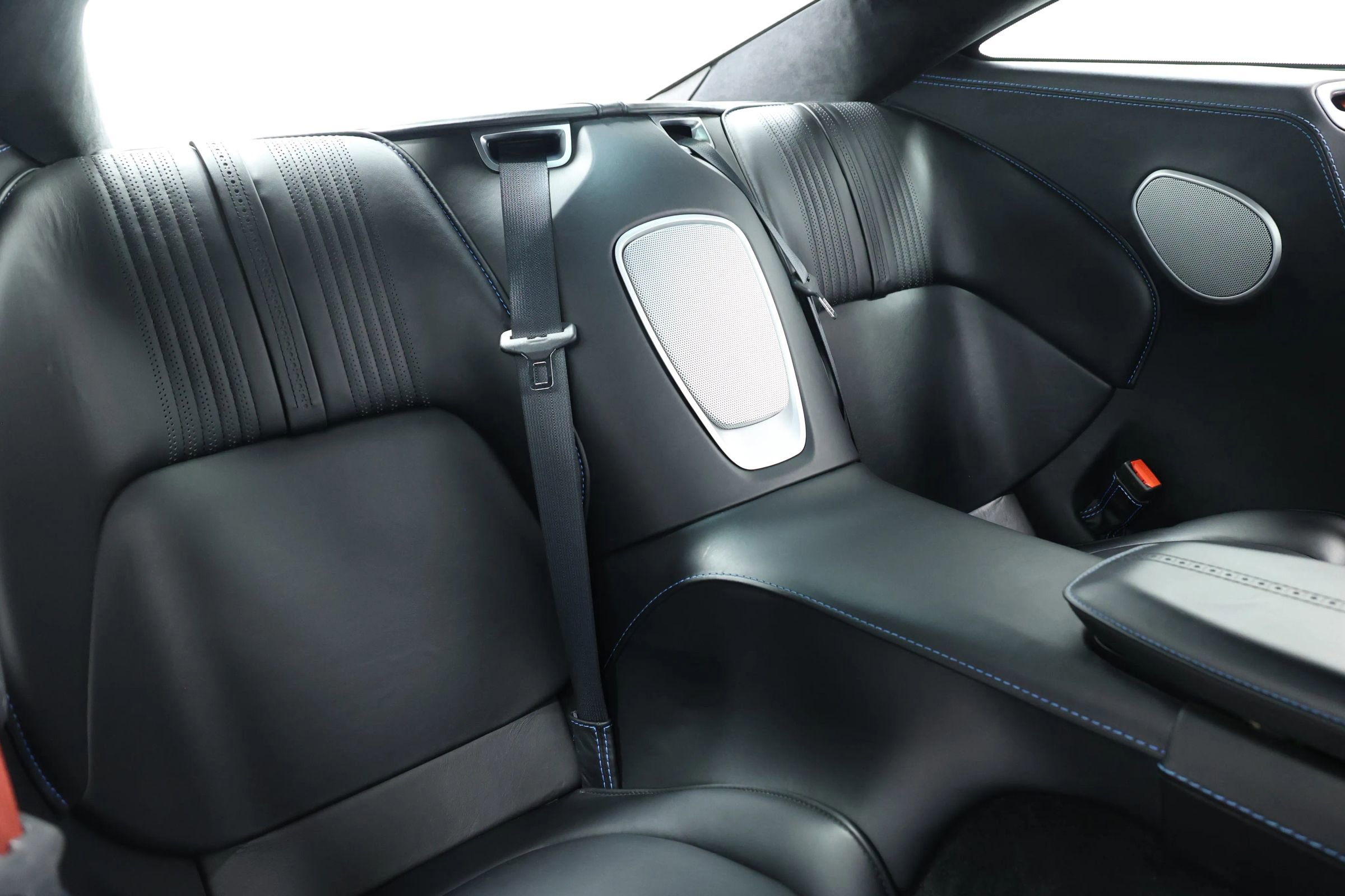 Used 2018 Aston Martin DB11 V12 image 72