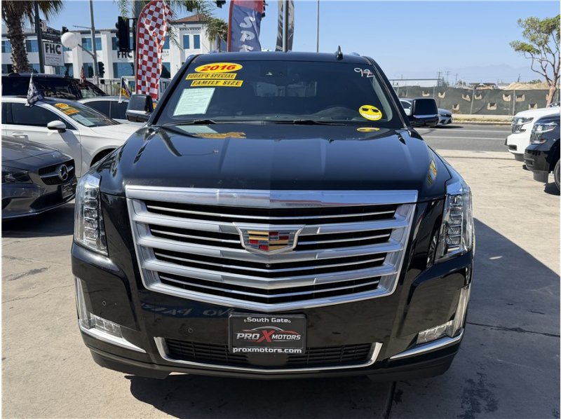 Used 2016 Cadillac Escalade Platinum AWD/4WD image 2