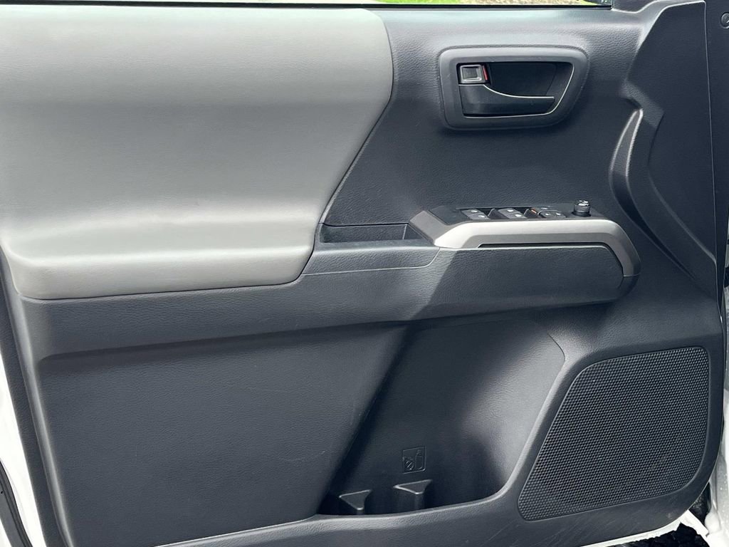 Used 2023 Toyota Tacoma SR5 w/ Technology Package image 23