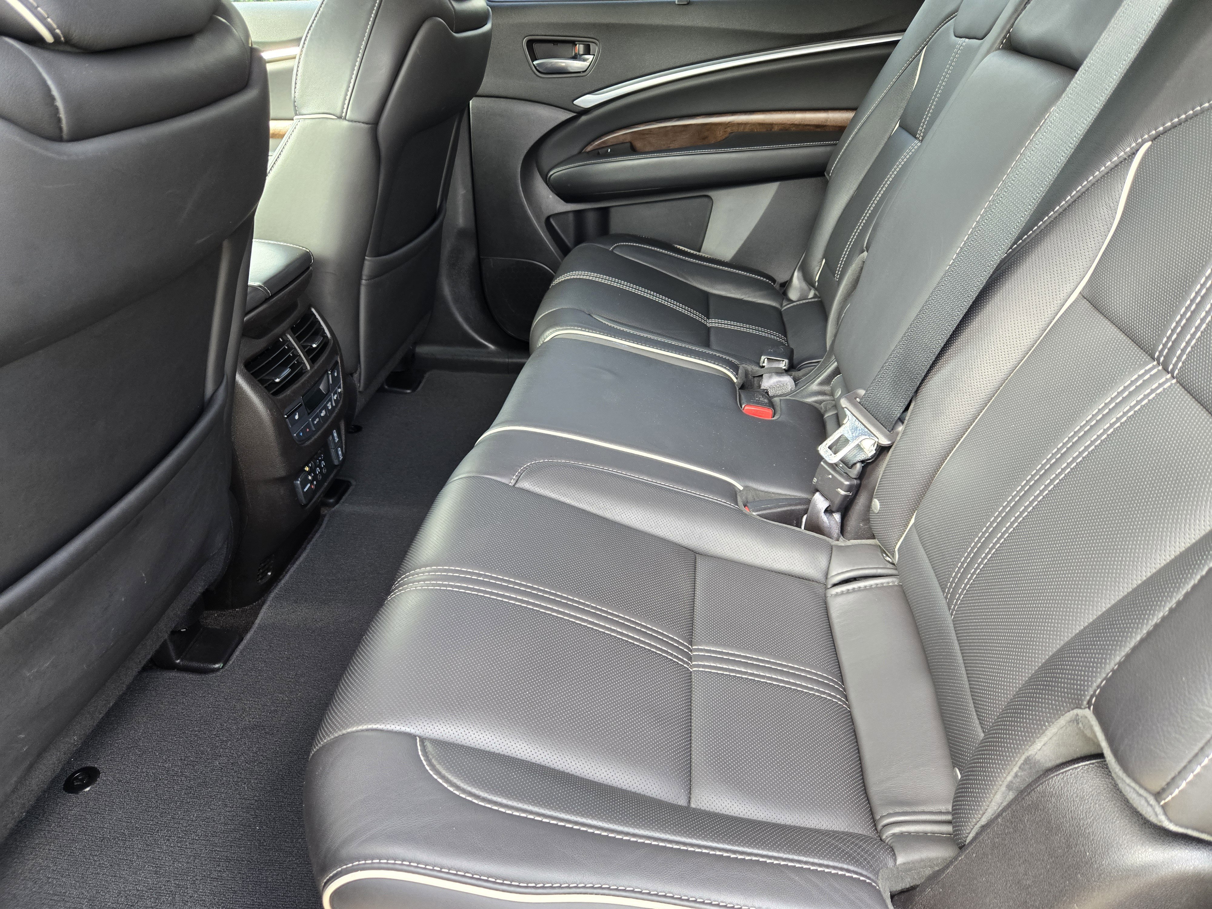 Used 2017 Acura MDX SH-AWD image 10