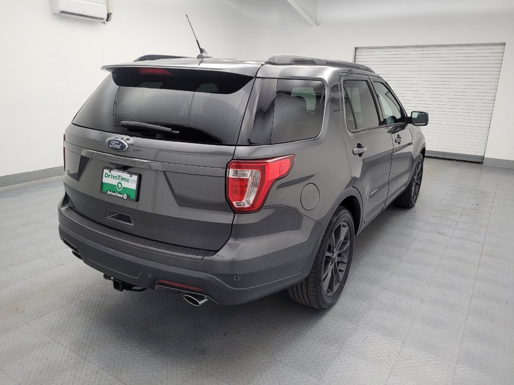 Used 2018 Ford Explorer XLT w/ Equipment Group 202A FWD image 9