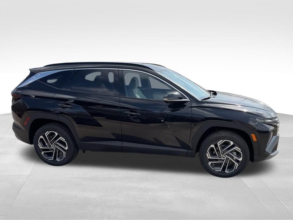 New 2026 Hyundai Tucson Limited AWD/4WD image 9