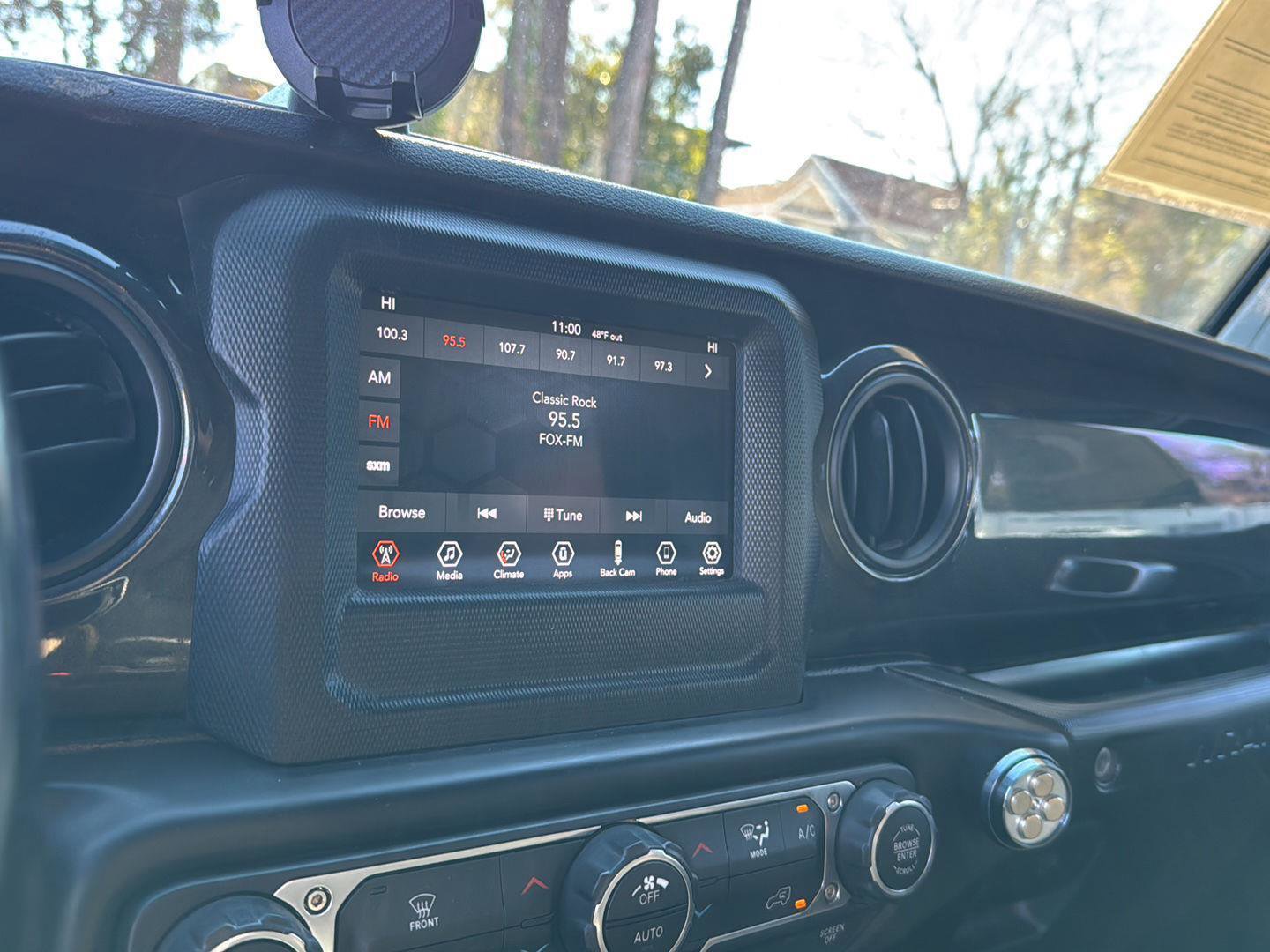 Used 2020 Jeep Wrangler Sport image 17
