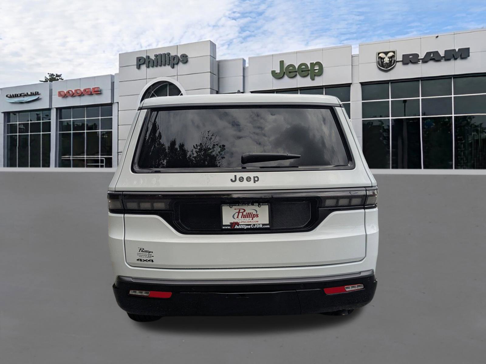 New 2026 Jeep Grand Wagoneer Limited AWD/4WD image 4