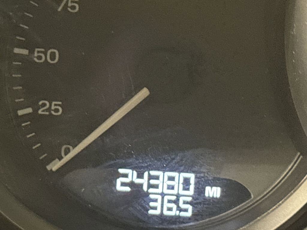 Used 2024 Porsche Macan image 22