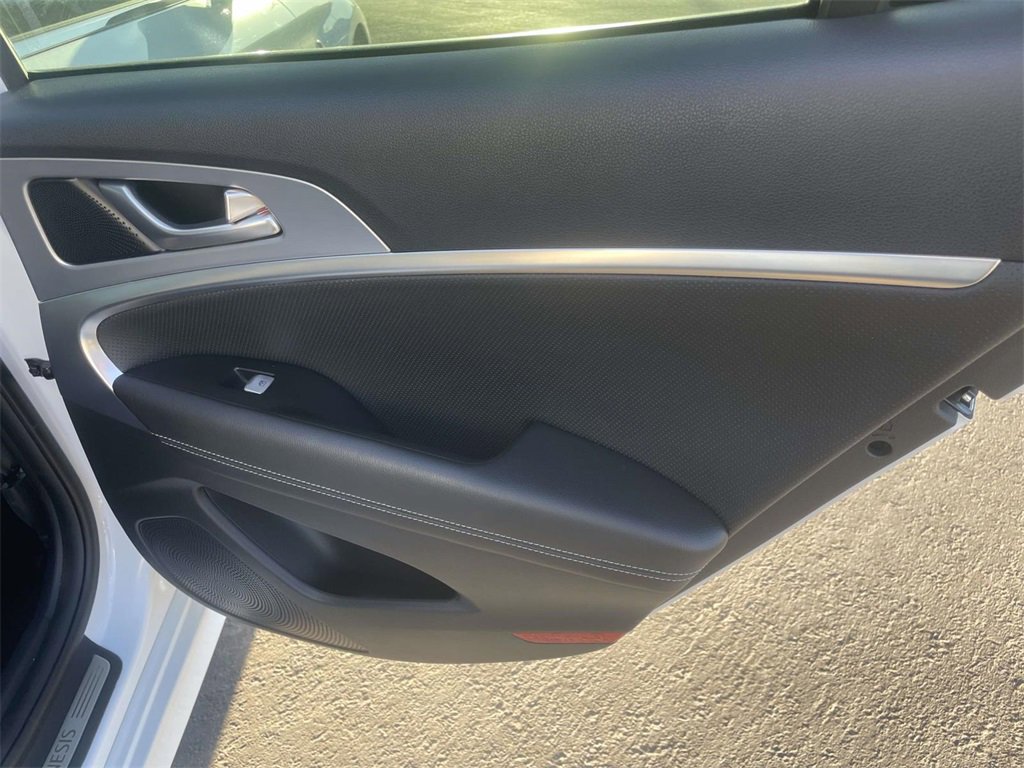 Used 2020 Genesis G70 2.0T w/ Elite Package image 24