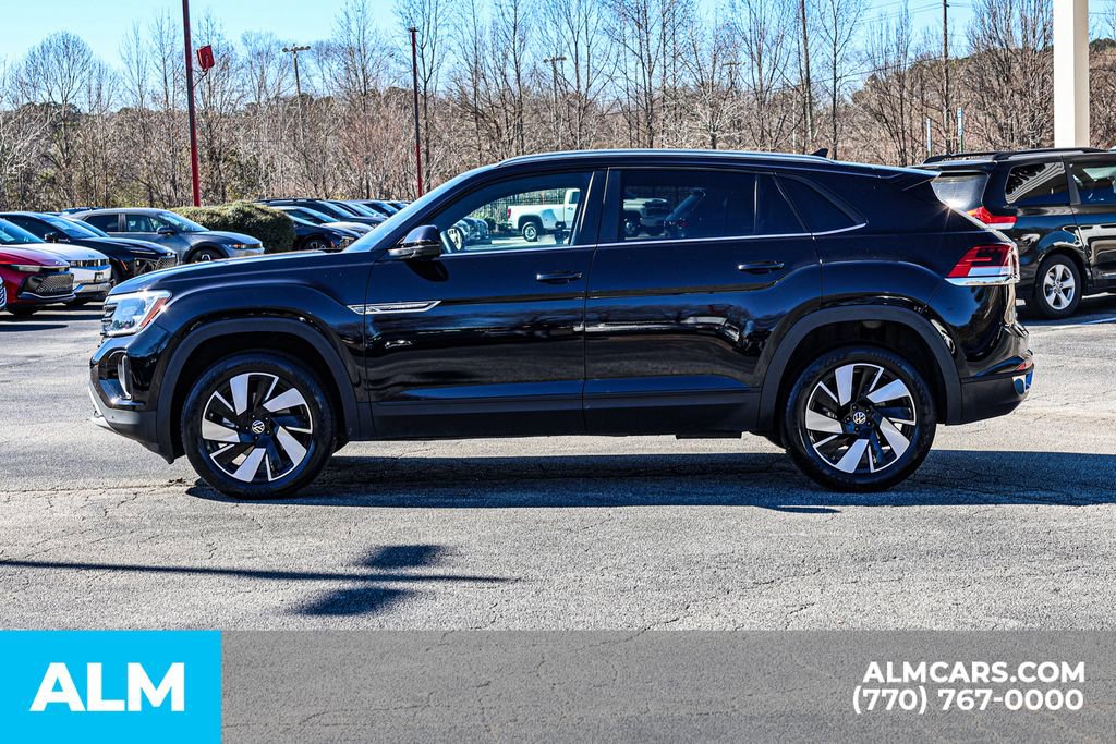 Used 2025 Volkswagen Atlas Cross Sport SE image 9
