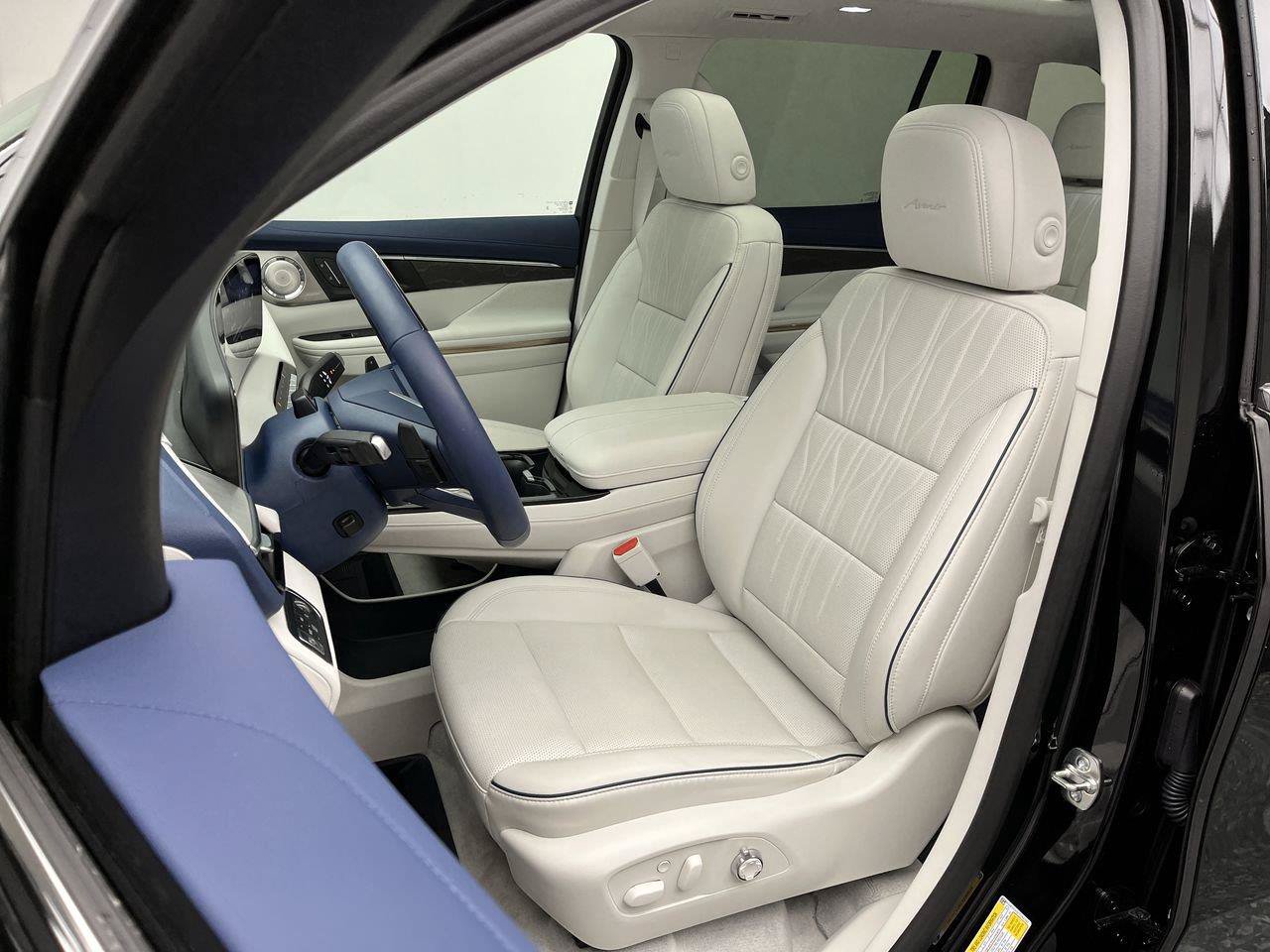 Used 2026 Buick Enclave Avenir w/ Super Cruise Package AWD/4WD image 10