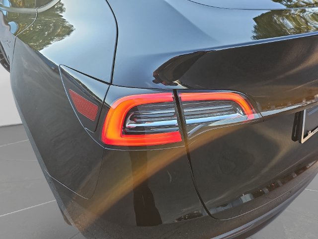 Used 2023 Tesla Model Y Long Range AWD/4WD image 34