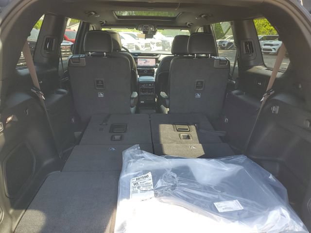 New 2026 Jeep Grand Cherokee L Limited w/ Limited Altitude Package AWD/4WD image 9