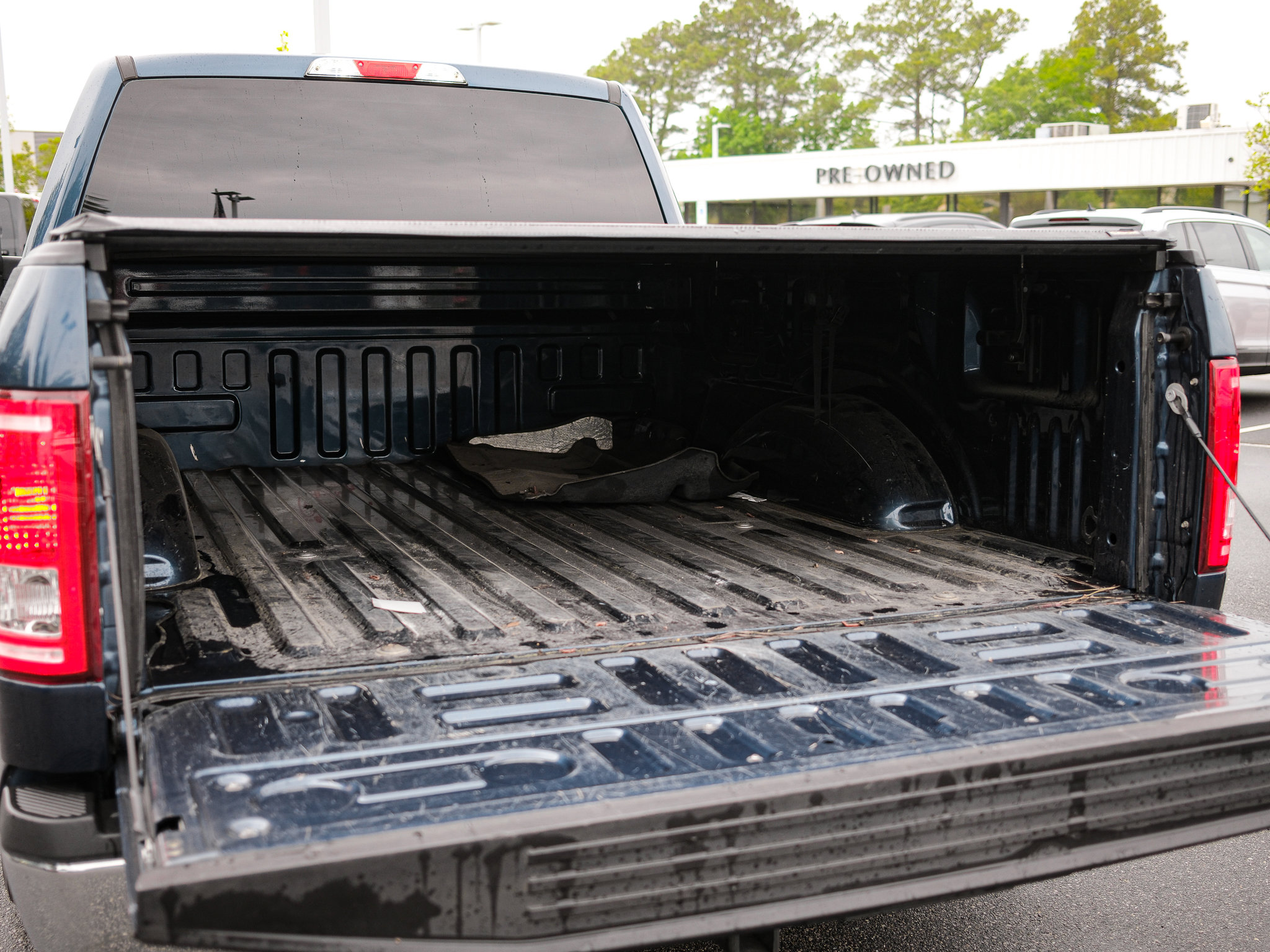 Used 2015 Ford F150 XLT w/ Equipment Group 301A Mid AWD/4WD image 28