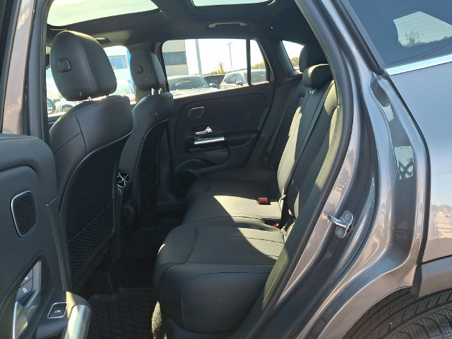 Used 2025 Mercedes-Benz GLA 250 4MATIC image 10