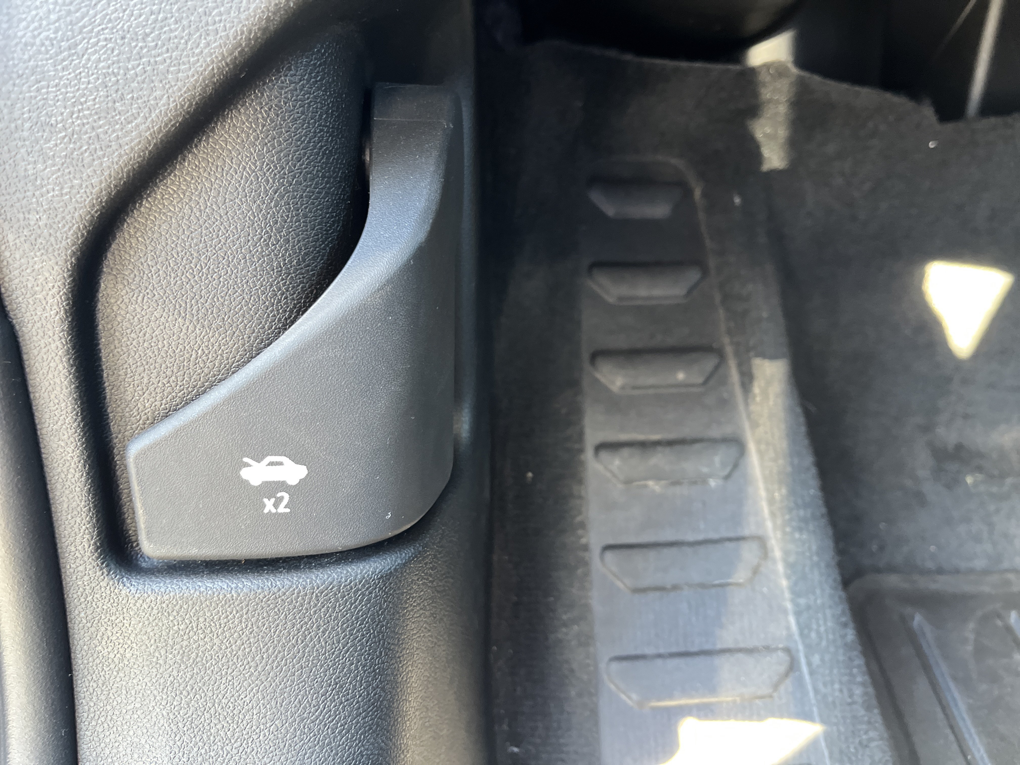 Used 2024 Honda Prologue EX image 21