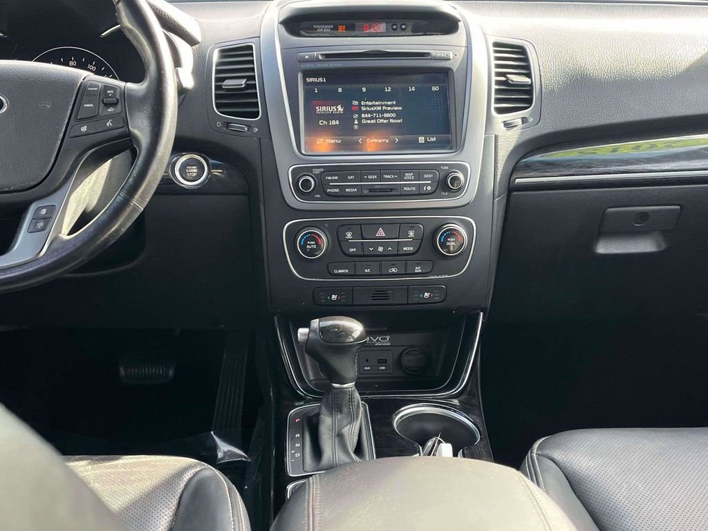 Used 2015 Kia Sorento SX image 6