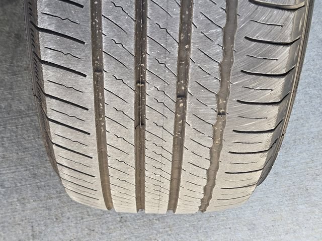 Used 2024 Cadillac XT6 Luxury w/ LPO, Floor Liner Package AWD/4WD image 12