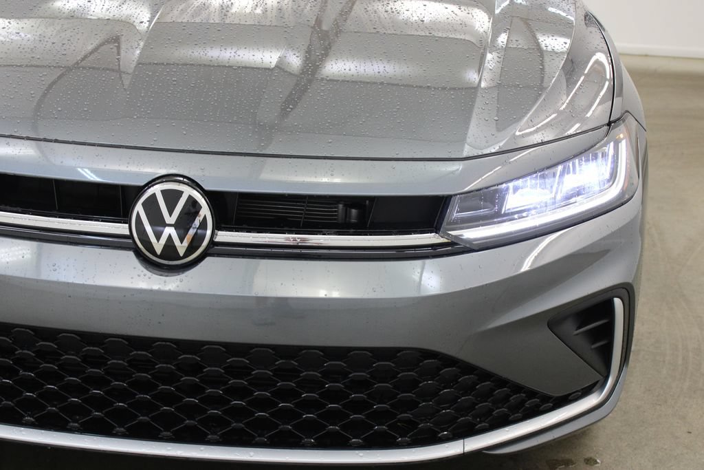 New 2026 Volkswagen Jetta SE FWD image 8