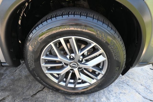 Used 2024 Nissan Rogue S AWD/4WD image 11