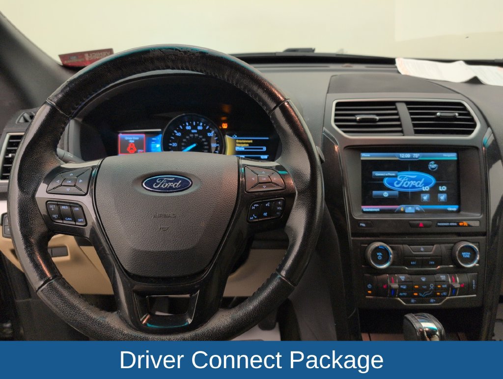 Used 2016 Ford Explorer XLT w/ Equipment Group 202A AWD/4WD image 20