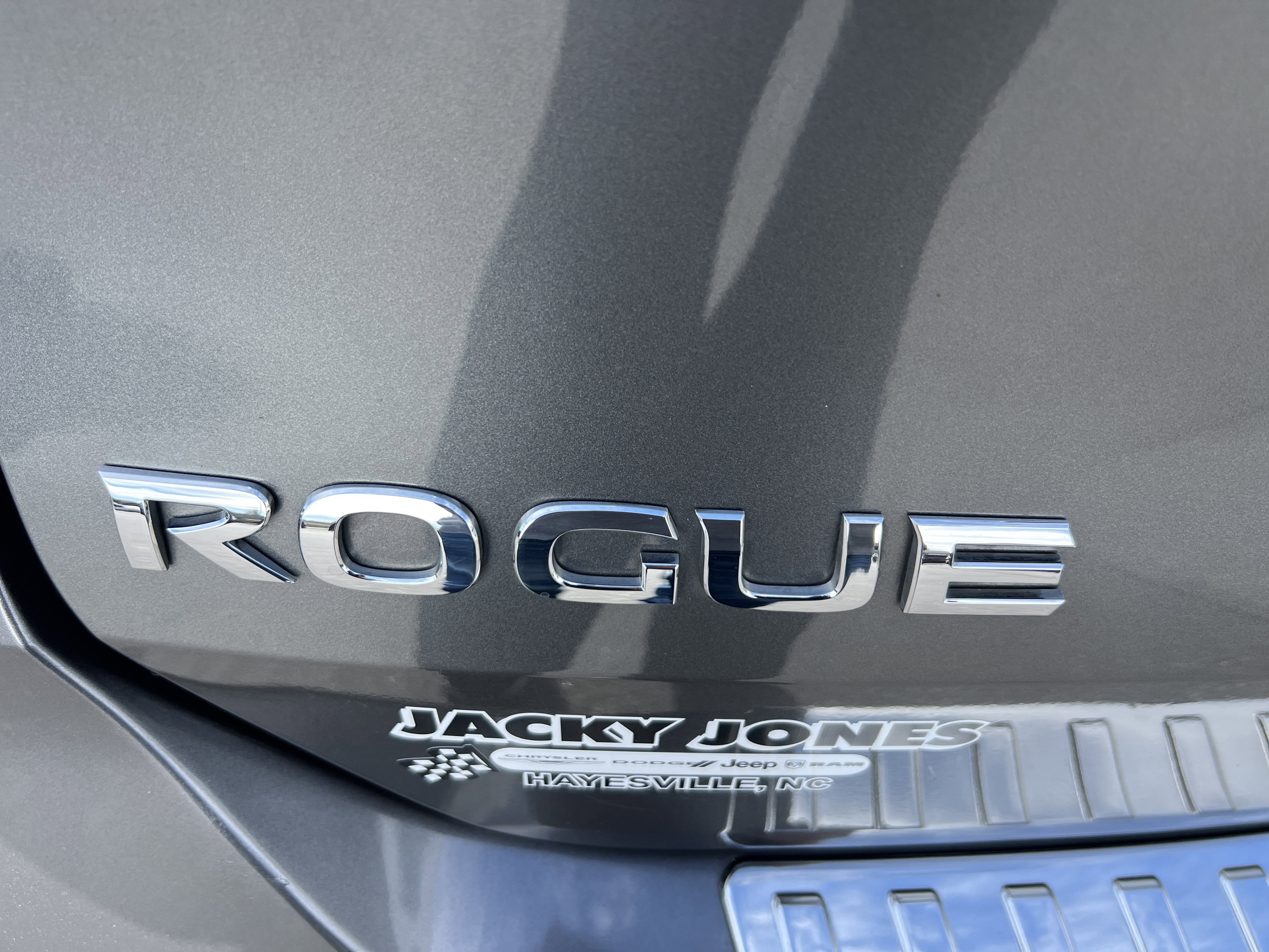 Used 2019 Nissan Rogue S w/ Special Edition Package image 7