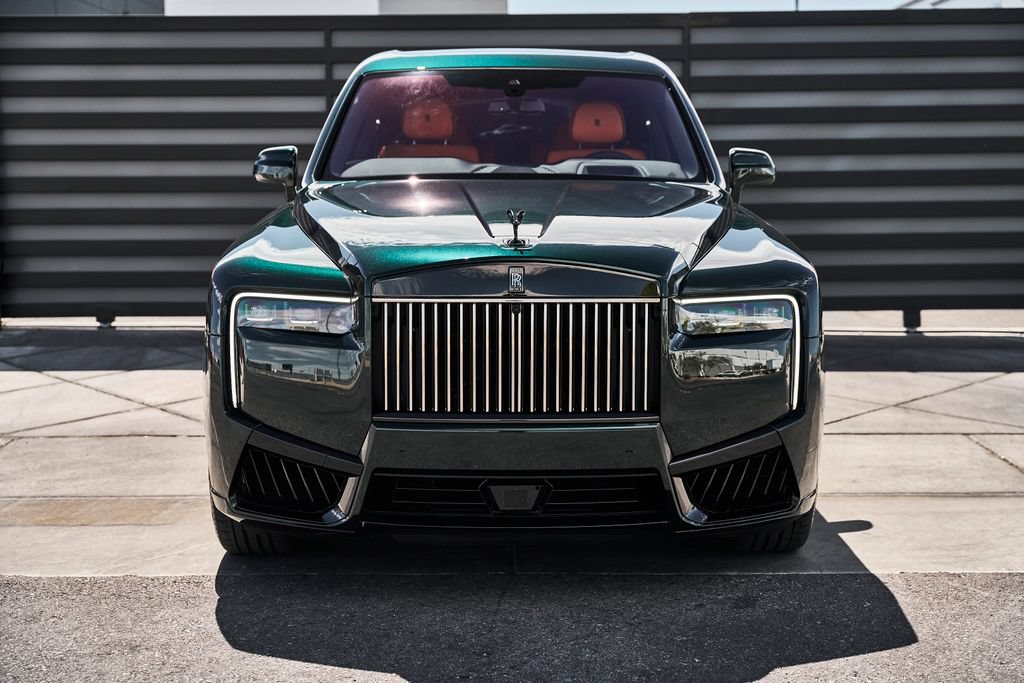 Used 2026 Rolls-Royce Cullinan Black Badge AWD/4WD image 16