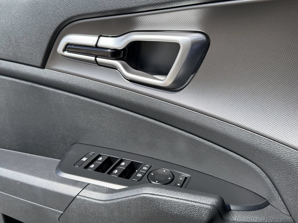 New 2026 Kia Sportage LX FWD image 20