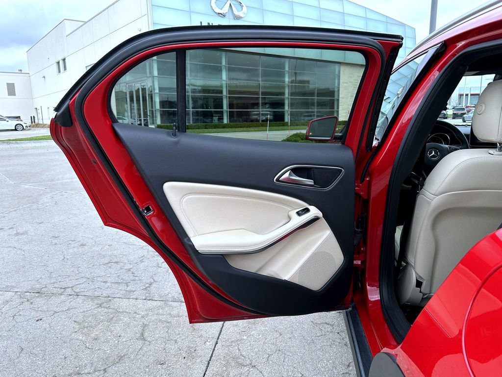 Used 2019 Mercedes-Benz GLA 250 4MATIC image 20