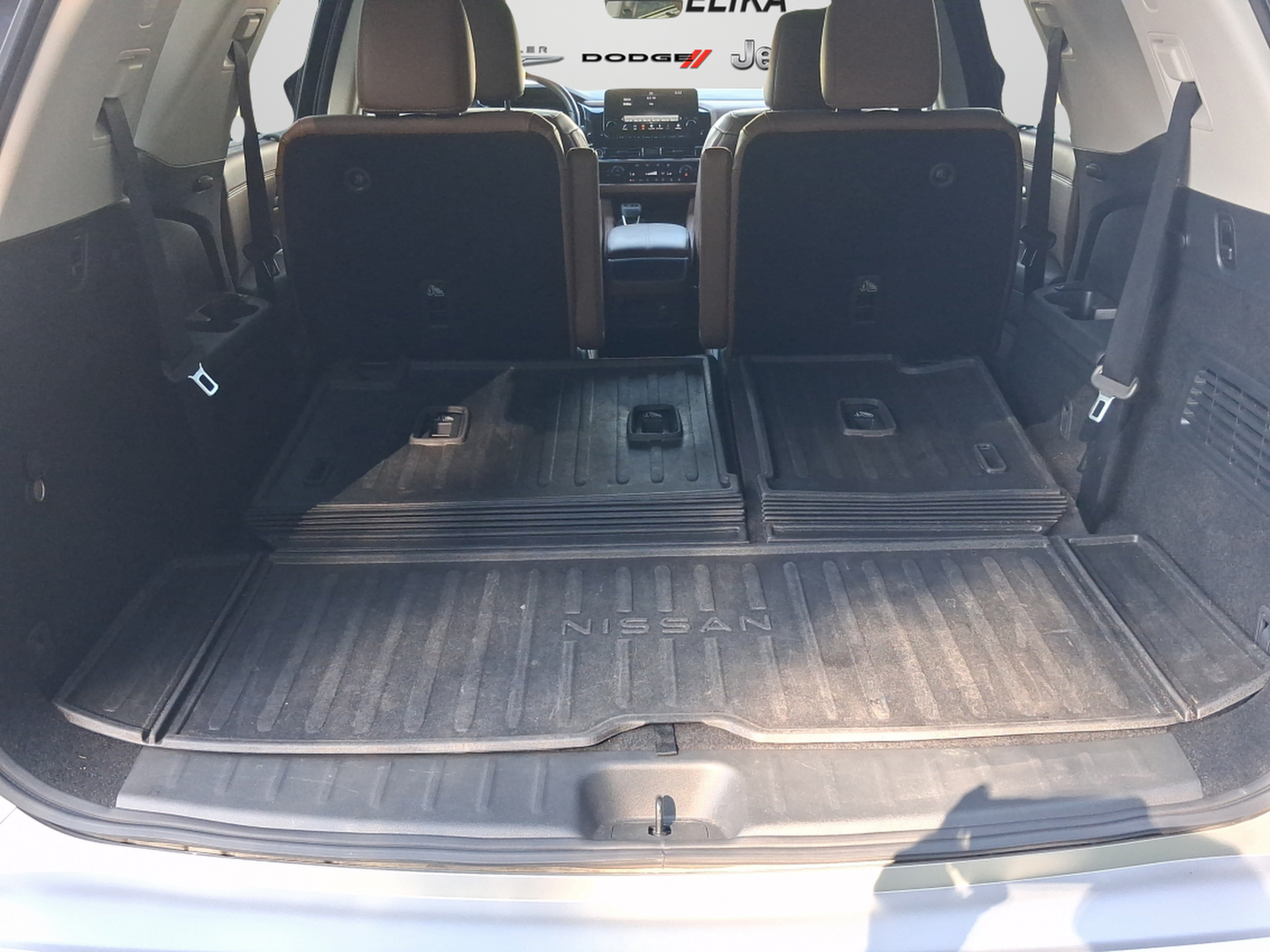 Used 2023 Nissan Pathfinder Platinum AWD/4WD image 26