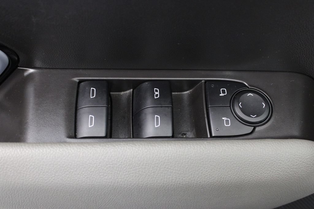 Used 2025 Chevrolet Colorado ZR2 w/ Technology Package AWD/4WD image 18