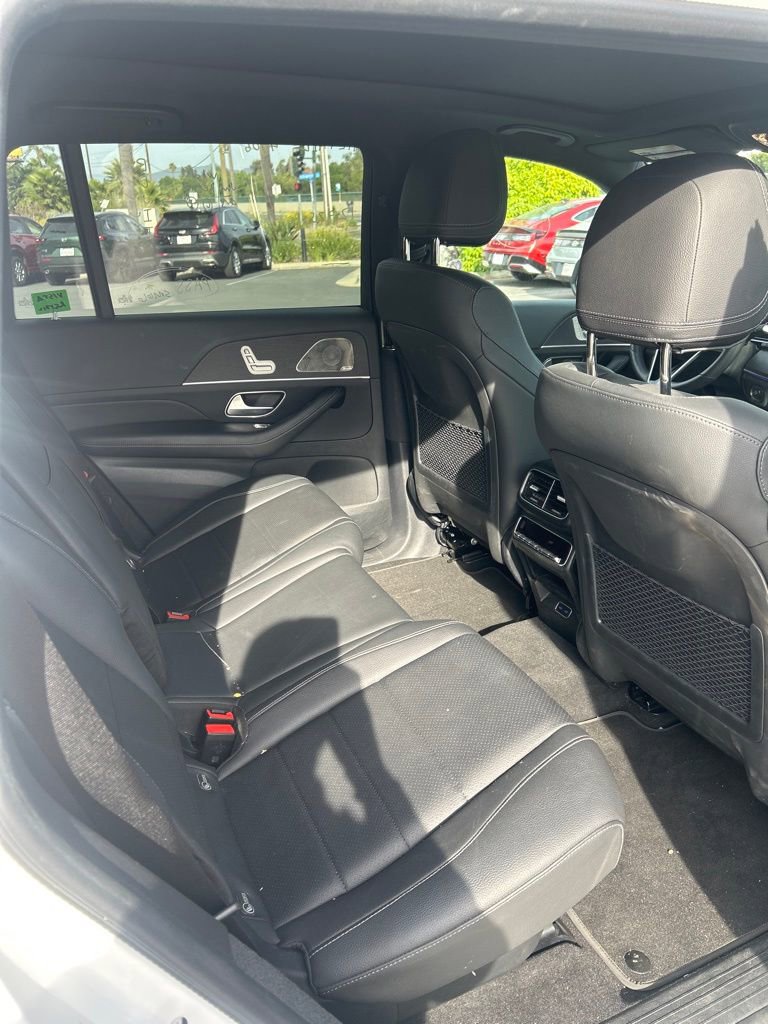 Used 2025 Mercedes-Benz GLS 450 4MATIC image 12